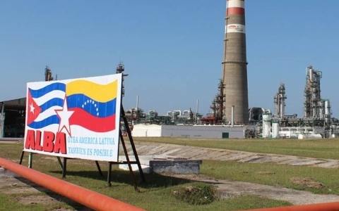 PDVSA與康菲石油公司陷入絕望的競爭，以阻止衰落