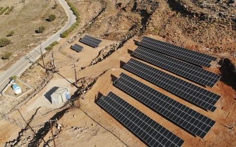 地中海的第一個島嶼僅使用風力發電和太陽能發電