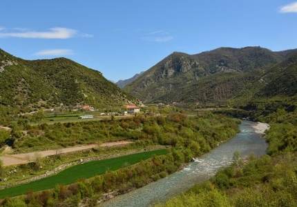 歐洲經委會呼吁阿爾巴尼亞解決垃圾場問題，其超越水電