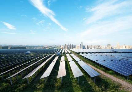 Michael R. Bloomberg與專員AriasCa?ete合作，支持歐洲煤電轉型