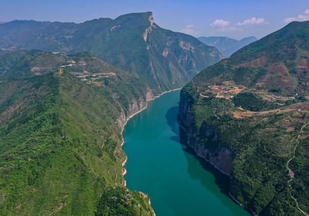 今年1—6月，三峽樞紐通過量達8307.7萬噸，同比增長10.4%