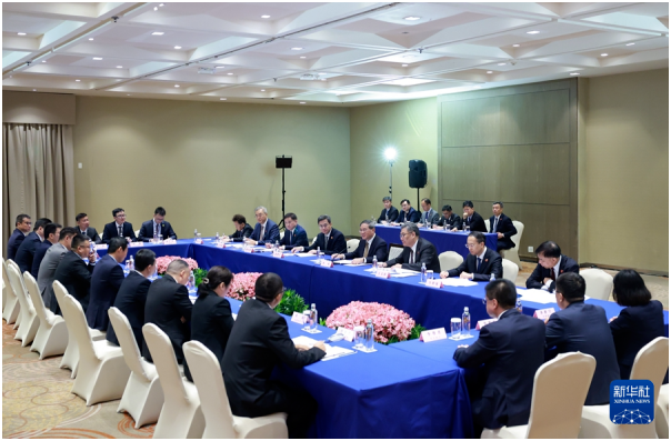 李強出席在巴西中資企業座談會，國網、金風、中天等企業參加