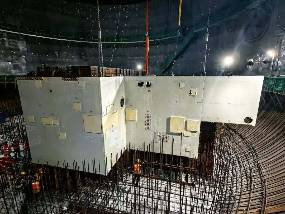 國內首創！陸豐核電1號機組CA05與CB組合模塊整體吊裝成功