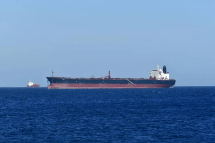 美國臨時允許印度購買滯留在海上的俄石油