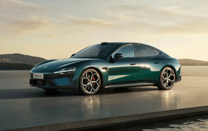 小米新一代全方位升級SU7將于3月19日上市，預售價22.99萬元起