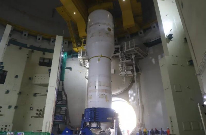 “核電之肺”精準就位！陸豐核電6號機組首臺蒸汽發生器吊裝成功