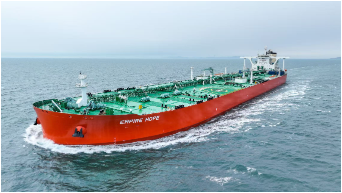 “巨無霸”上線！我國自研新一代超大型油船交付