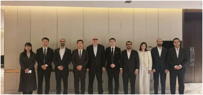 明陽集團創始人、董事長張傳衛會見阿聯酋馬斯達爾公司 CEO Mohamed JameelAl Ramahi