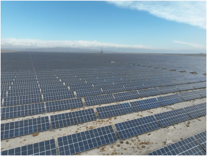 新疆中泰200MW光伏項目通過竣工驗收