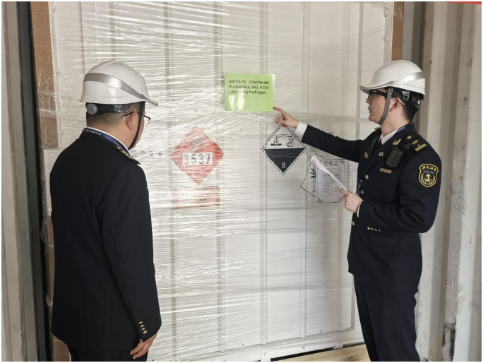 我國首次實現鎳氫氣電池儲能柜海運出口